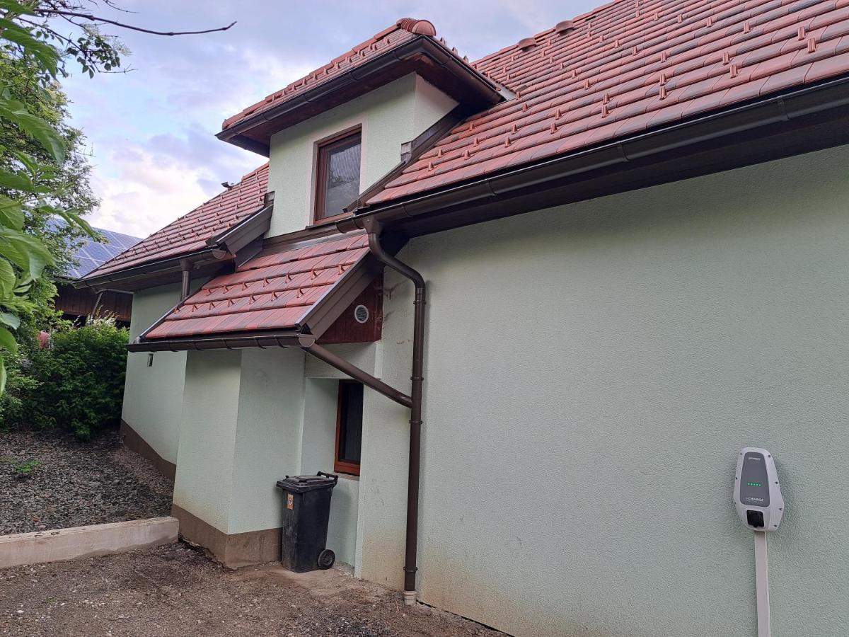 Gasthof Knappenwirt Mariahof Esterno foto