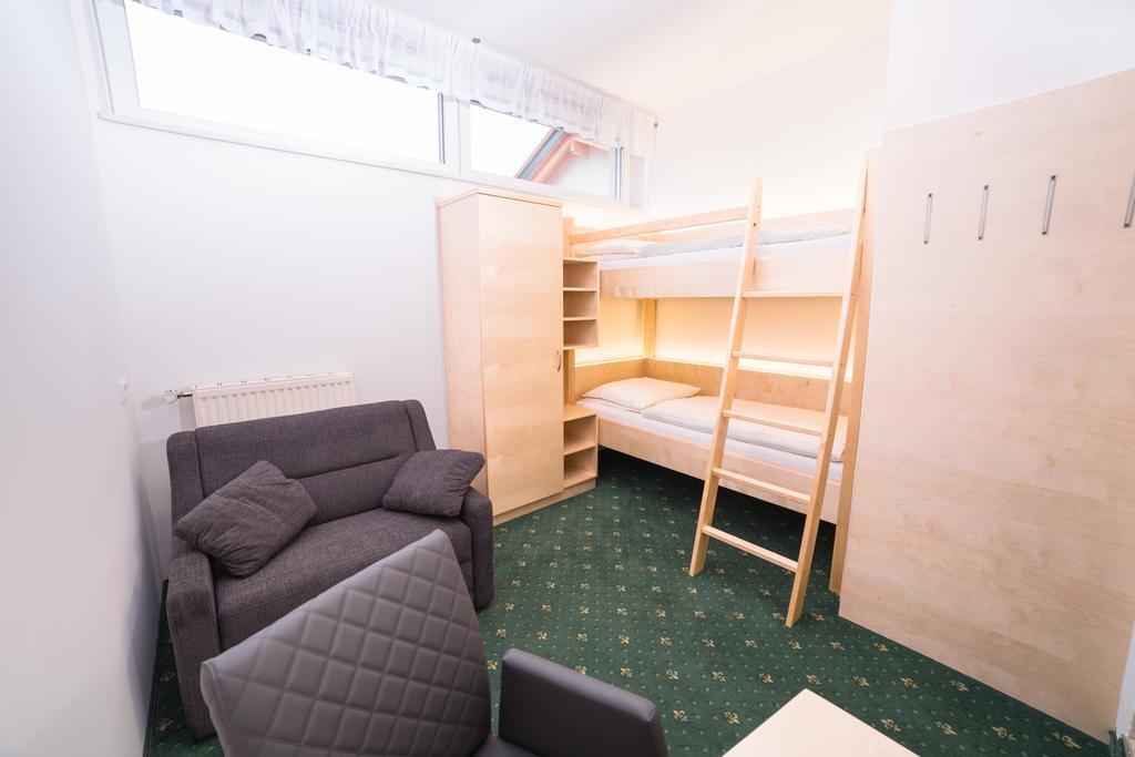 Gasthof Knappenwirt Mariahof Esterno foto
